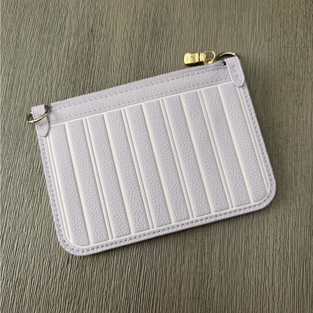LV Neverfull BB Pouch in Misty Lilac - Picture 2 of 5